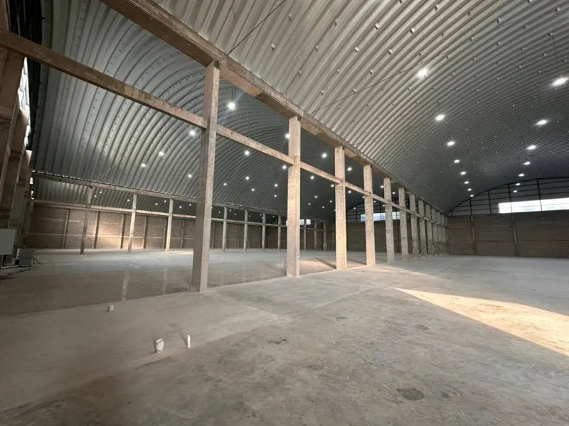 Galpones de 5.512 m² en alquiler en el Parque Industrial