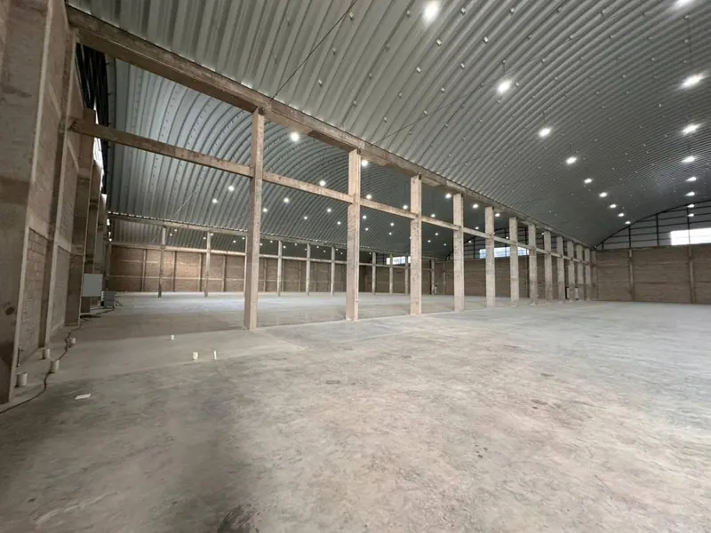 Galpones de 5.512 m² en alquiler en el Parque Industrial: foto 7 de 12