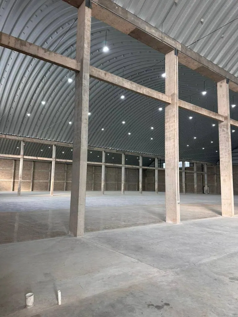 Galpones de 5.512 m² en alquiler en el Parque Industrial: foto 8 de 12