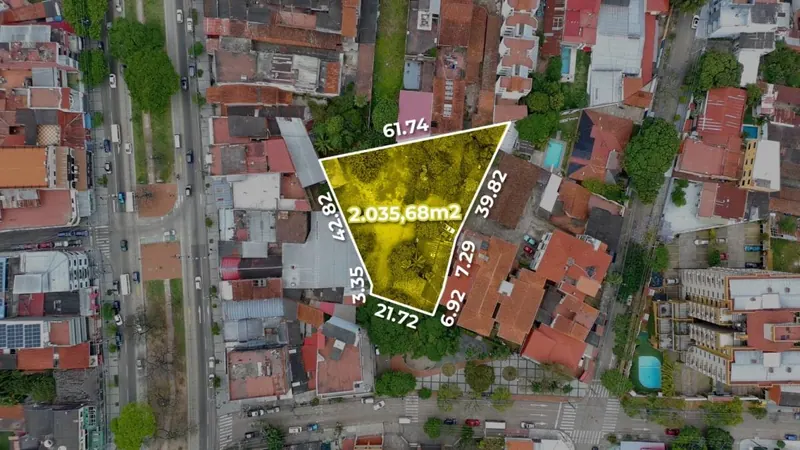 Terreno de 2.035,68 m² en venta a una cuadra del primer anillo: foto 2 de 8