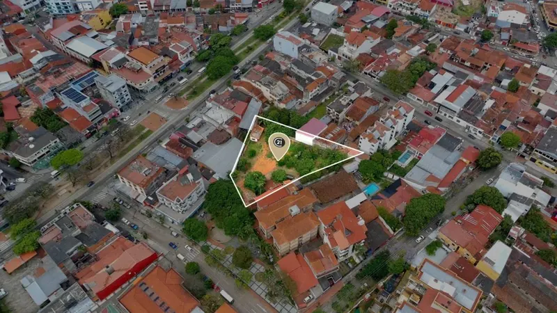 Terreno de 2.035,68 m² en venta a una cuadra del primer anillo: foto 7 de 8