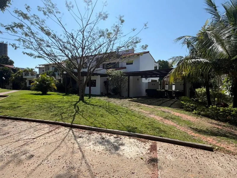 Casa amoblada en alquiler en el condominio Jardines del Urubó: foto 2 de 22