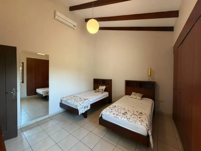 Casa amoblada en alquiler en el condominio Jardines del Urubó: foto 6 de 22