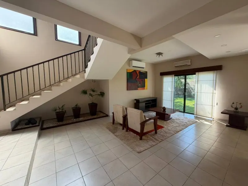 Casa amoblada en alquiler en el condominio Jardines del Urubó: foto 8 de 22