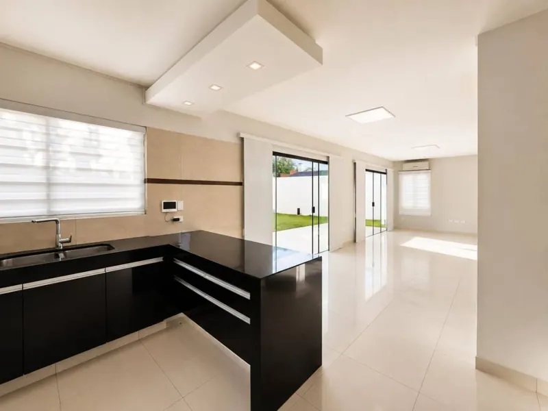 Casa de 3 dormitorios en venta en Villa Bonita, Urubó: foto 3 de 15