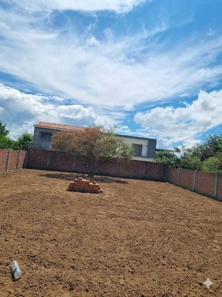 Terreno embardado de 325 m² en venta en Valle Sánchez, Warnes: foto 4 de 8