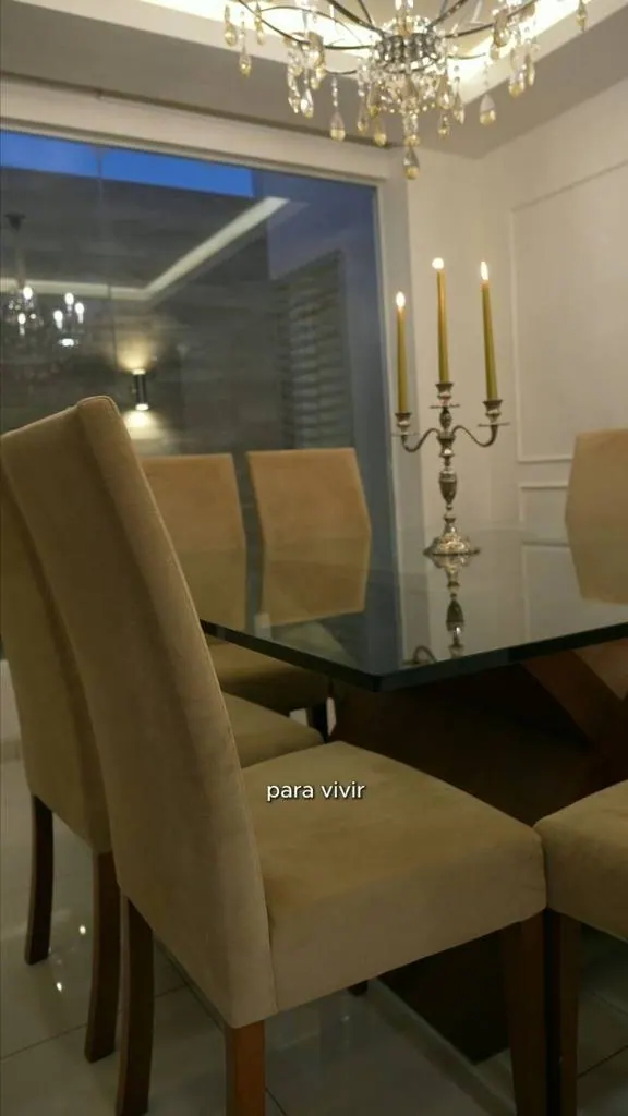 Casa de dos plantas en venta en el barrio Hamacas, Zona Norte: foto 3 de 18