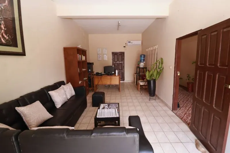 Casa con departamento independiente en venta en Santa Rosita: foto 3 de 14