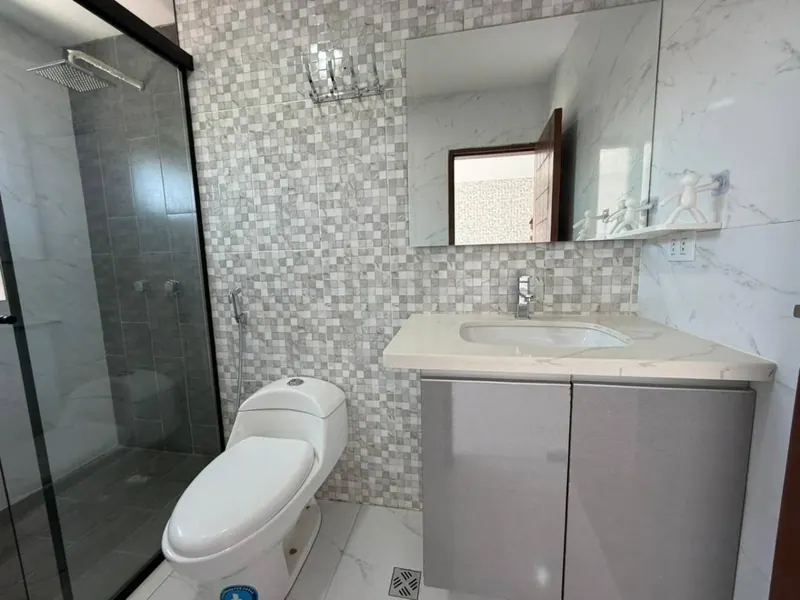 Casa de 3 dormitorios en suite en venta en la Zona Norte: foto 3 de 20