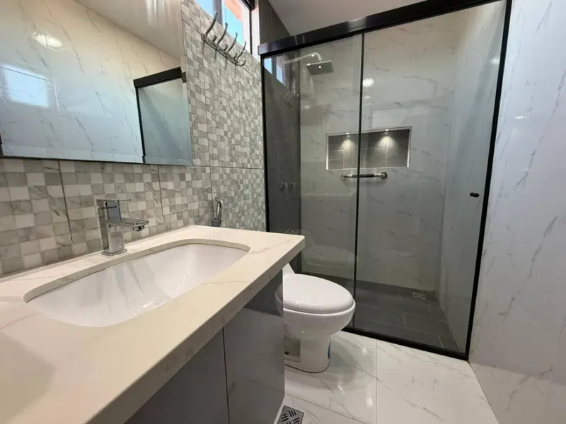 Casa de 3 dormitorios en suite en venta en la Zona Norte: foto 6 de 20