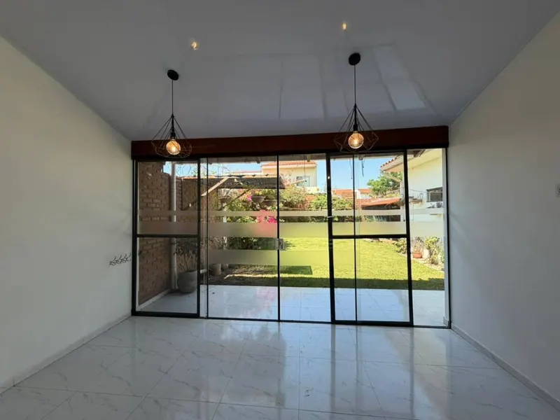 Casa de 3 dormitorios en suite en venta en la Zona Norte: foto 14 de 20