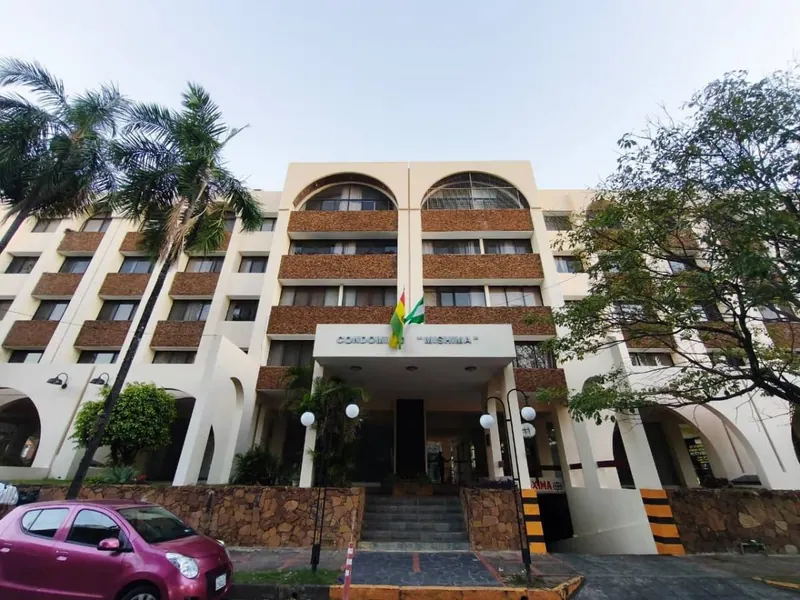 Departamento de 3 dormitorios en venta en Equipetrol, 163 m²: foto 1 de 18
