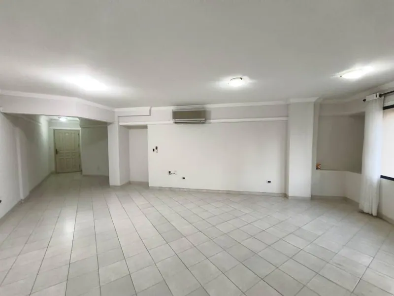 Departamento de 3 dormitorios en venta en Equipetrol, 163 m²: foto 2 de 18