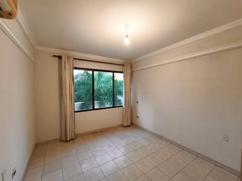 Departamento de 3 dormitorios en venta en Equipetrol, 163 m²: foto 16 de 18