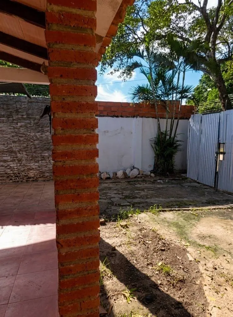 2-bedroom house for sale in the East Zone, 360 m² lot: foto 3 de 8
