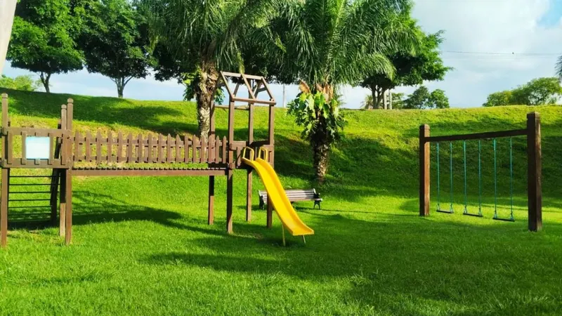 Terreno de 898 m² en venta en el condominio Florida 1, Urubó: foto 4 de 7