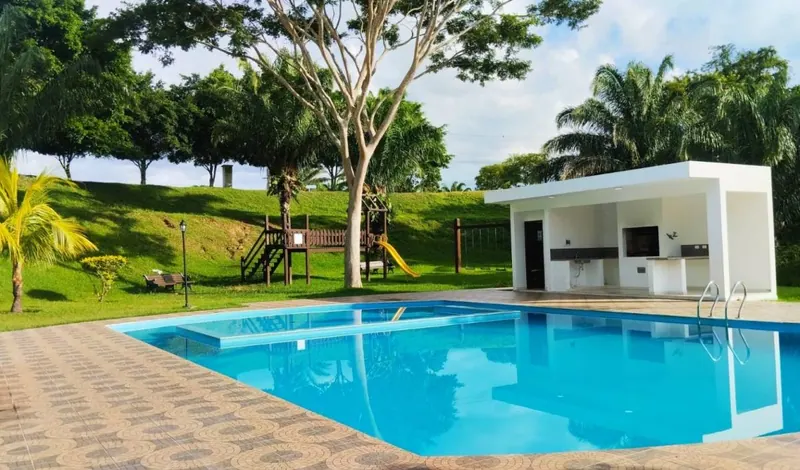 Terreno de 898 m² en venta en el condominio Florida 1, Urubó: foto 6 de 7