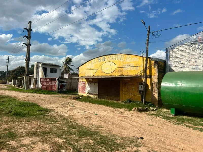 Lot with warehouse and house for sale on the highway in Pailón: foto 8 de 15