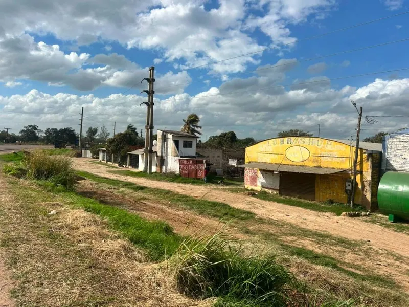 Lot with warehouse and house for sale on the highway in Pailón: foto 9 de 15