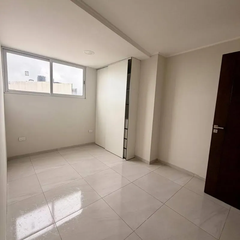 2-bedroom apartment for sale in Equipetrol, Black and White: foto 3 de 10