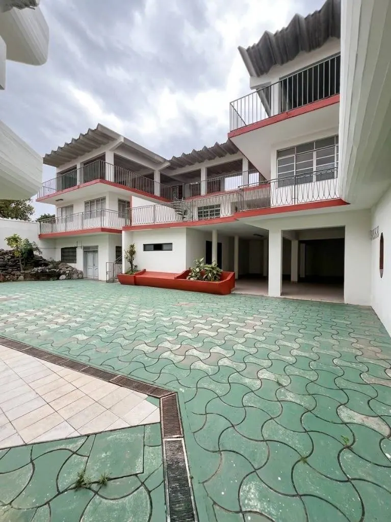 Casa de 4 dormitorios con dos departamentos en venta, La Ramada: foto 2 de 14