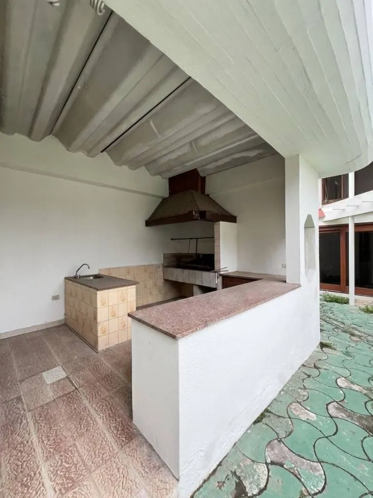 Casa de 4 dormitorios con dos departamentos en venta, La Ramada: foto 7 de 14
