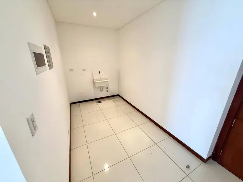 Departamento de 1 dormitorio en venta en el edificio Platinium I: foto 5 de 17