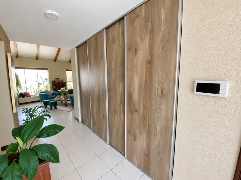 Casa de 3 dormitorios con piscina en venta en el barrio Las Palmas: foto 11 de 12