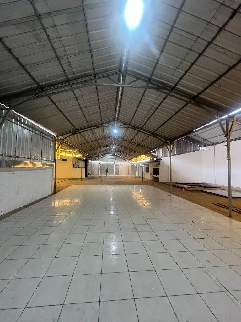800 m² warehouse for rent on the second ring, West Zone: foto 2 de 7