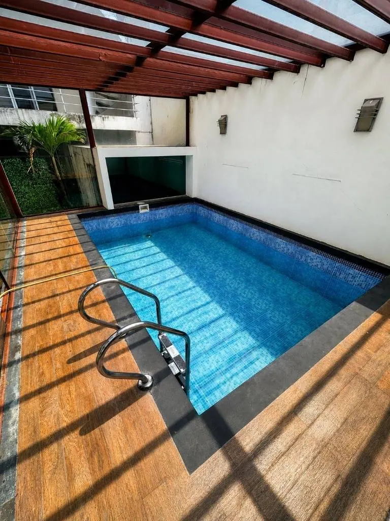 Edificio de 14 pisos en venta sobre el segundo anillo: foto 3 de 35