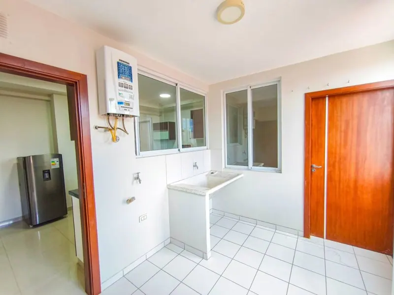 Edificio de 14 pisos en venta sobre el segundo anillo: foto 7 de 35