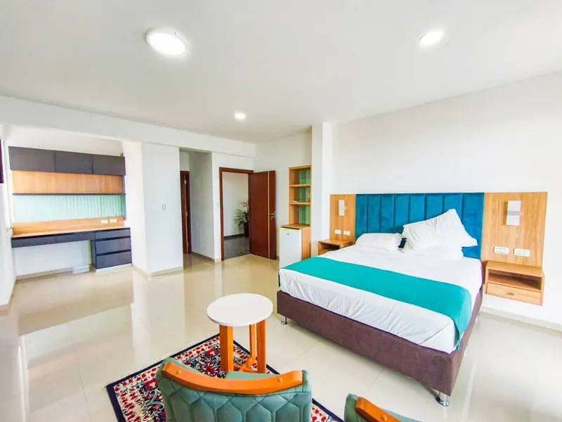 Edificio de 14 pisos en venta sobre el segundo anillo: foto 20 de 35