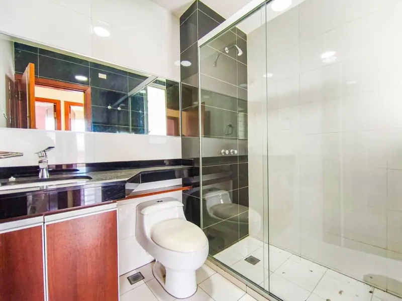 Edificio de 14 pisos en venta sobre el segundo anillo: foto 32 de 35