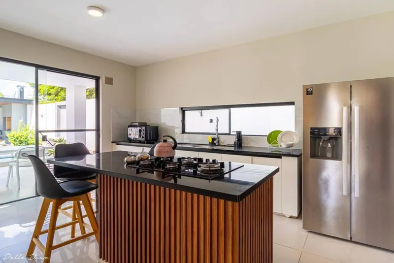 Casa en esquina en venta en la Zona Sur, Av. Santos Dumont: foto 7 de 18
