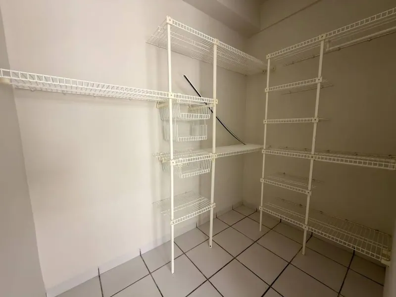 2-bedroom apartment for sale in the Dos Hermanas gated community: foto 7 de 11