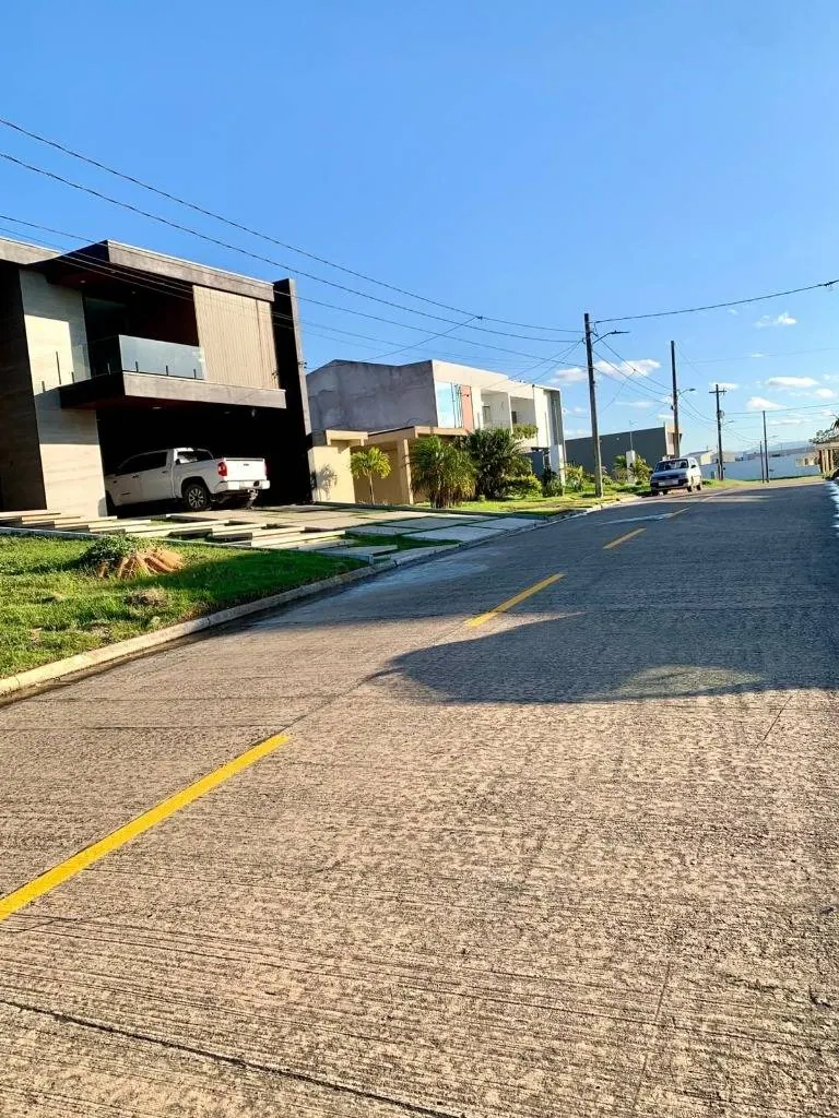 Terreno de 332,72 m² en venta en el condominio Lomas del Urubó Sur: foto 3 de 9