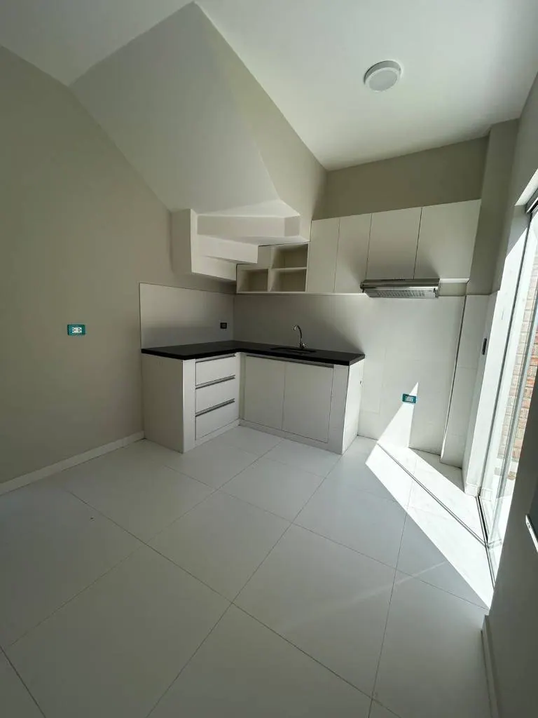 Brand-new duplex house for rent in the El Cedral gated community: foto 4 de 15