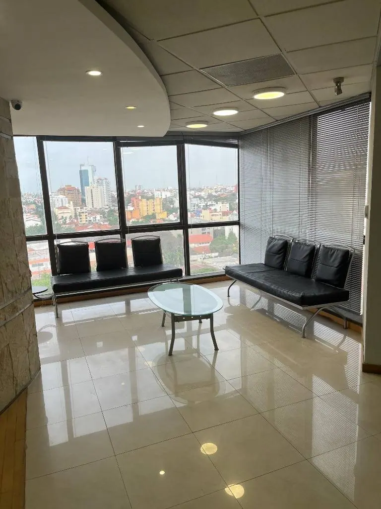 Oficina de 180,20 m² en venta en Torre Equipetrol, Equipetrol: foto 2 de 8
