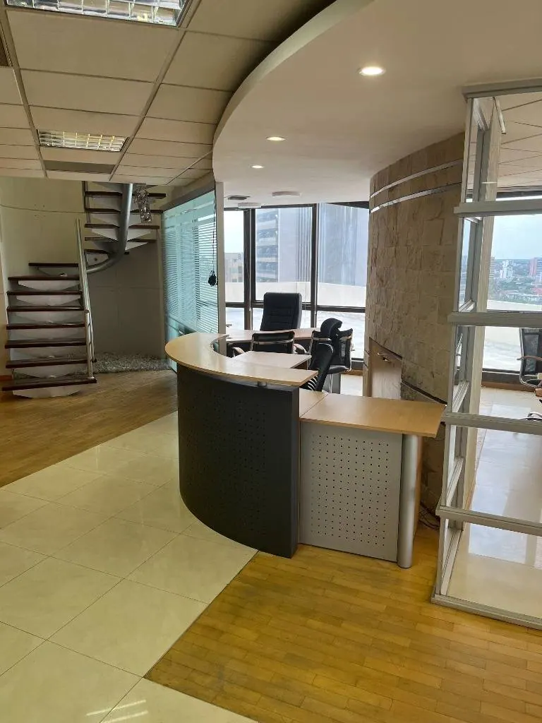 Oficina de 180,20 m² en venta en Torre Equipetrol, Equipetrol: foto 7 de 8
