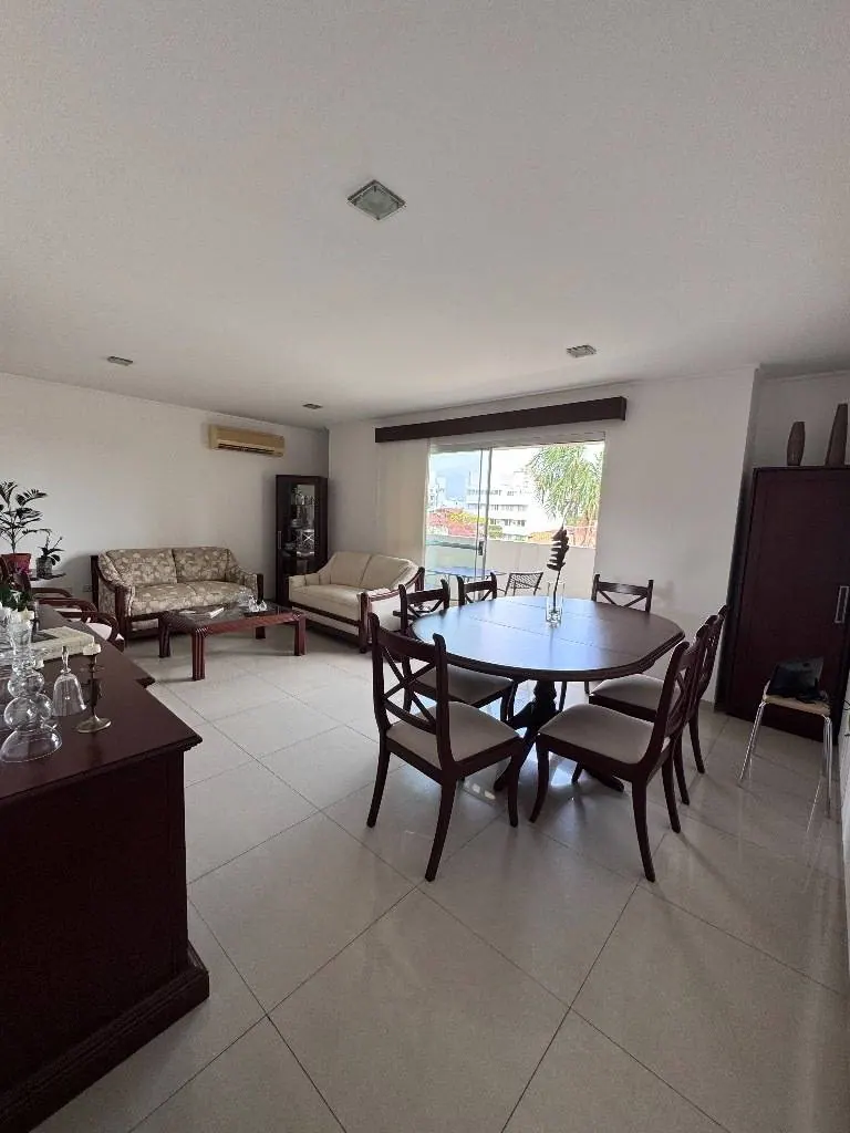 Departamento de 3 dormitorios en venta en Torre del Parque, Equipetrol: foto 1 de 13