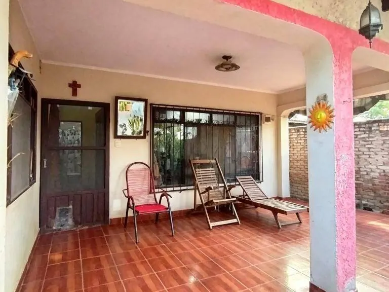 Casa de uso mixto con tienda en venta en la Zona Este, 426,84 m²: foto 3 de 10