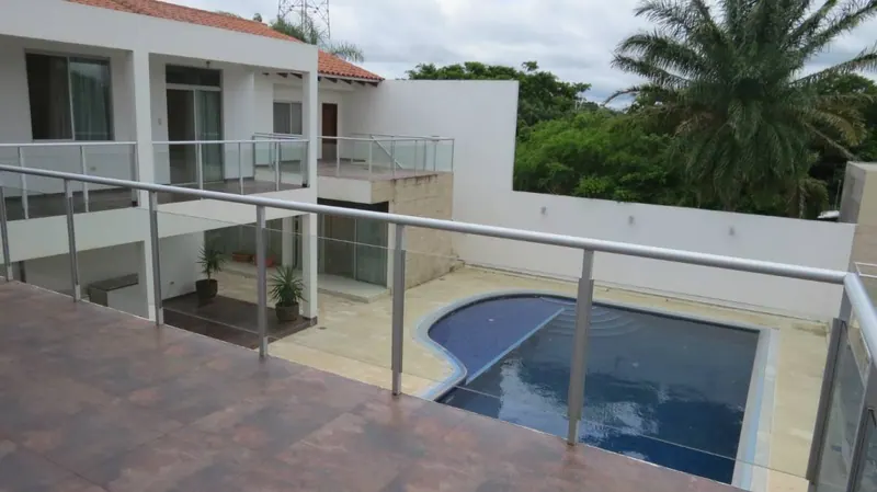 Casa de 5 dormitorios con piscina en venta en Villa Bonita, Urubó: foto 10 de 20