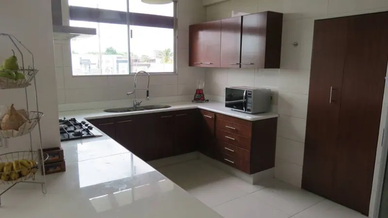 Casa de 5 dormitorios con piscina en venta en Villa Bonita, Urubó: foto 17 de 20