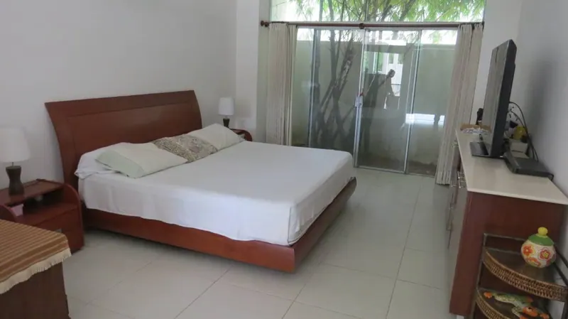Casa de 5 dormitorios con piscina en venta en Villa Bonita, Urubó: foto 18 de 20