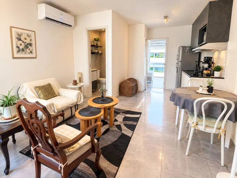 Departamento de 1 dormitorio en venta en el edificio Gold, Equipetrol: foto 3 de 11