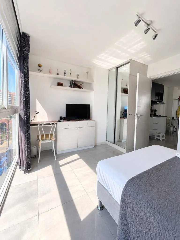 Departamento de 1 dormitorio en venta en el edificio Gold, Equipetrol: foto 6 de 11