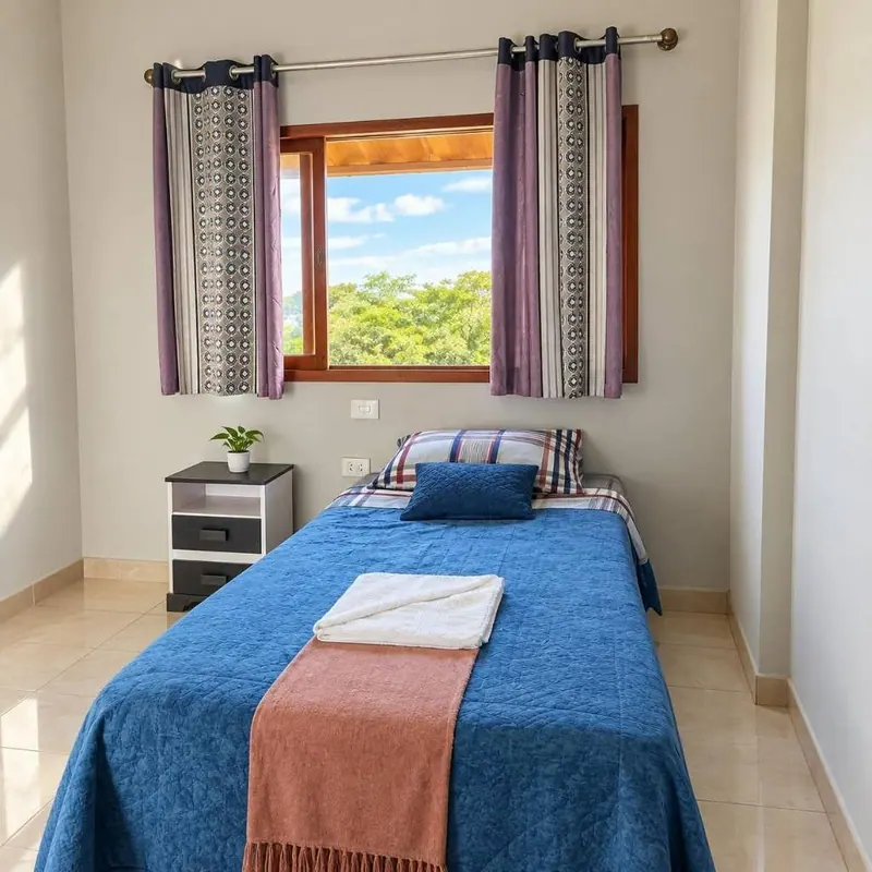 Casa quinta en venta en Cotoca, terreno de 1.301,93 m² con piscina: foto 2 de 10