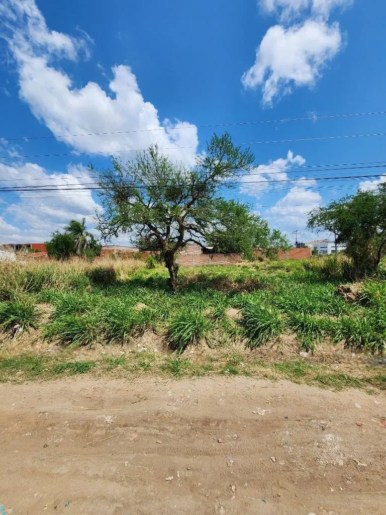 Terreno de 360 m² en venta en Satélite Norte, Pentaguazú 1: foto 3 de 5