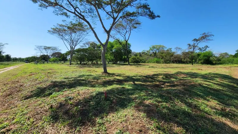 Terreno en esquina de 364 m² en venta en Cotoca, Urb. Navidad 1: foto 3 de 3