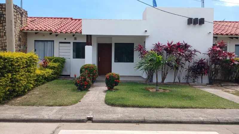 Casa de 3 dormitorios en venta en el condominio La Fontana Riviera 1: foto 2 de 31